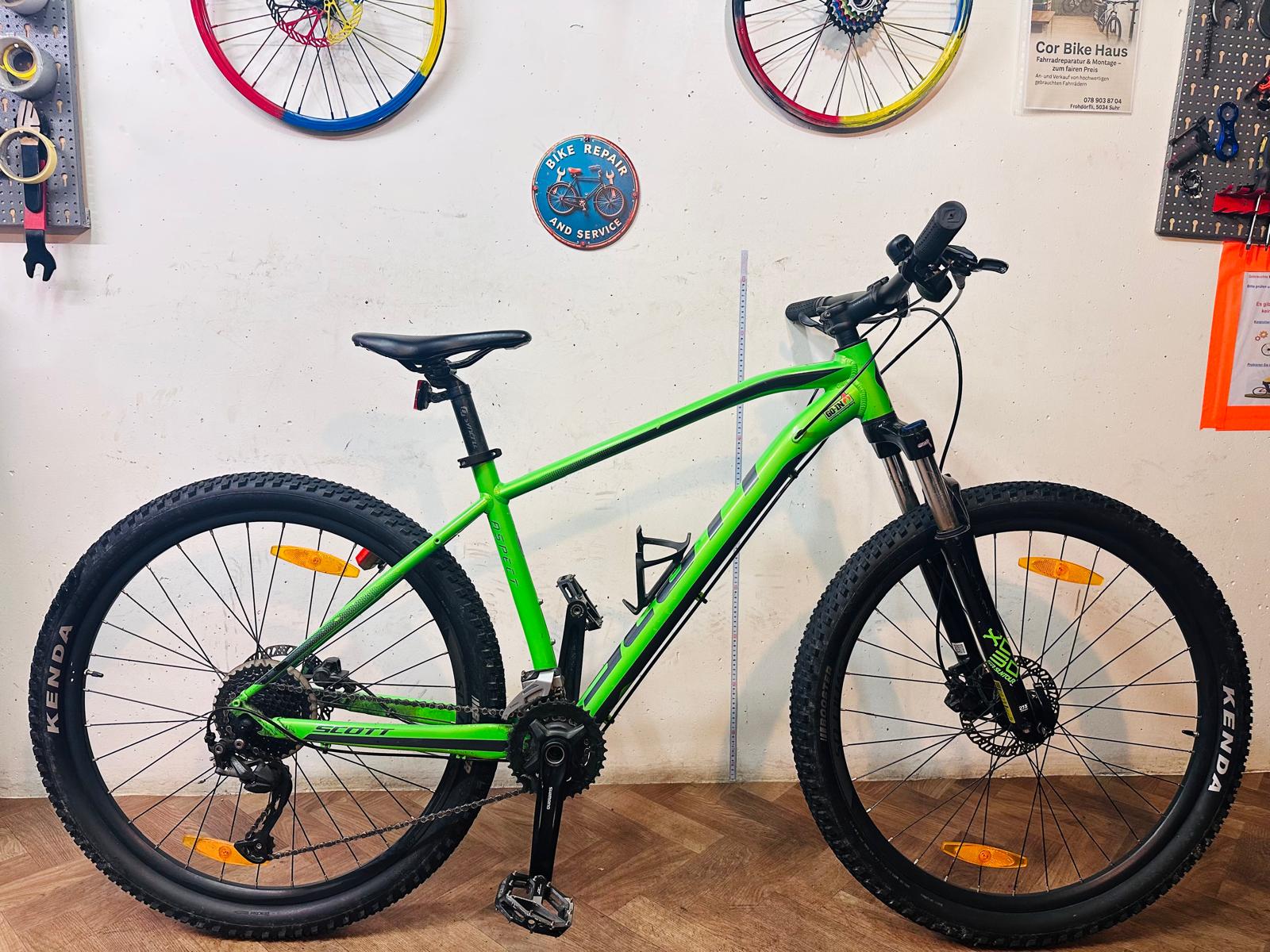 Scott Velo / Fahrrad, 27.5 Zoll, Rgr: 44 cm - Size M - CHF 410